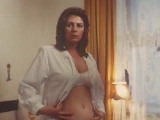 Hale Soygazi - Cazibe Hanim'in Gunduz Dusleri 1992: adult video 10