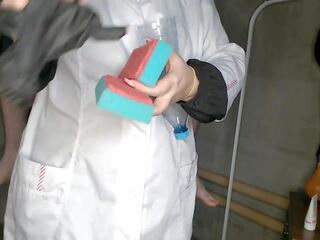 Apaļas medmāsa instructing pacients handmade vagīna par.