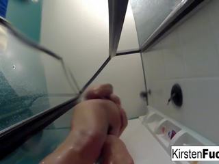 Kirsten mandi dengan sebuah di bawah air kamera: gratis resolusi tinggi dewasa film 88