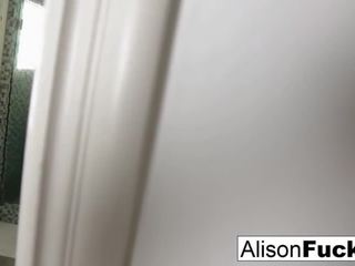 Alison tyler douches et pièces avec son étroit chatte