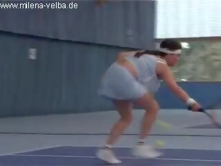M v 网球: 自由 脏 电影 mov 5a