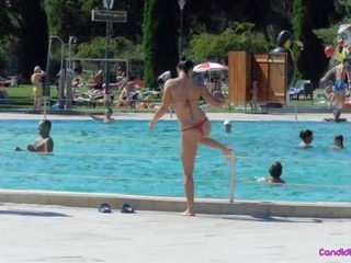 Spiaggia voyeur fantastico bikini ragazze a seno nudo malvagio weasel