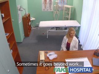 Fakehospital nuovo infermiera prende raddoppiare sborrata da lascivo dr.