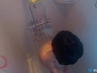 Madrasta apanhada masturbação em duche por câmera espiã #homemade#amateur#orgasm